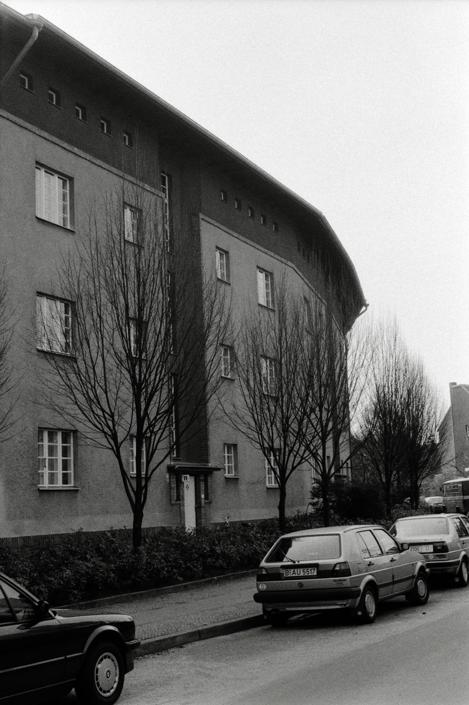 AHP F1993 03 007 sc240902 img10 NLP